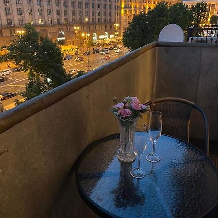 Freddies Apartment Kiev Esterno foto